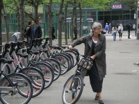 Велодорожки и пункты проката велосипедов появятся во всех крупных парках Москвы