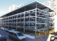 Московские власти выделили дополнительные 8 млрд рублей на строительство «народных гаражей»