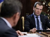 Губернатор ЯНАО и премьер-министр РФ Медведев обсудили проблему ветхого жилфонда в регионе