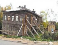 В течение трех лет власти Новосибирской области переселят из аварийного жилья около 10 тыс граждан