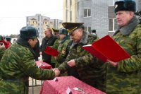 Минобороны обеспечит всех ростовских военных жильем до конца 2013 года