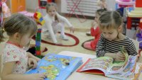 В 2013 году в России было создано более 390 тыс дополнительных мест в детсадах